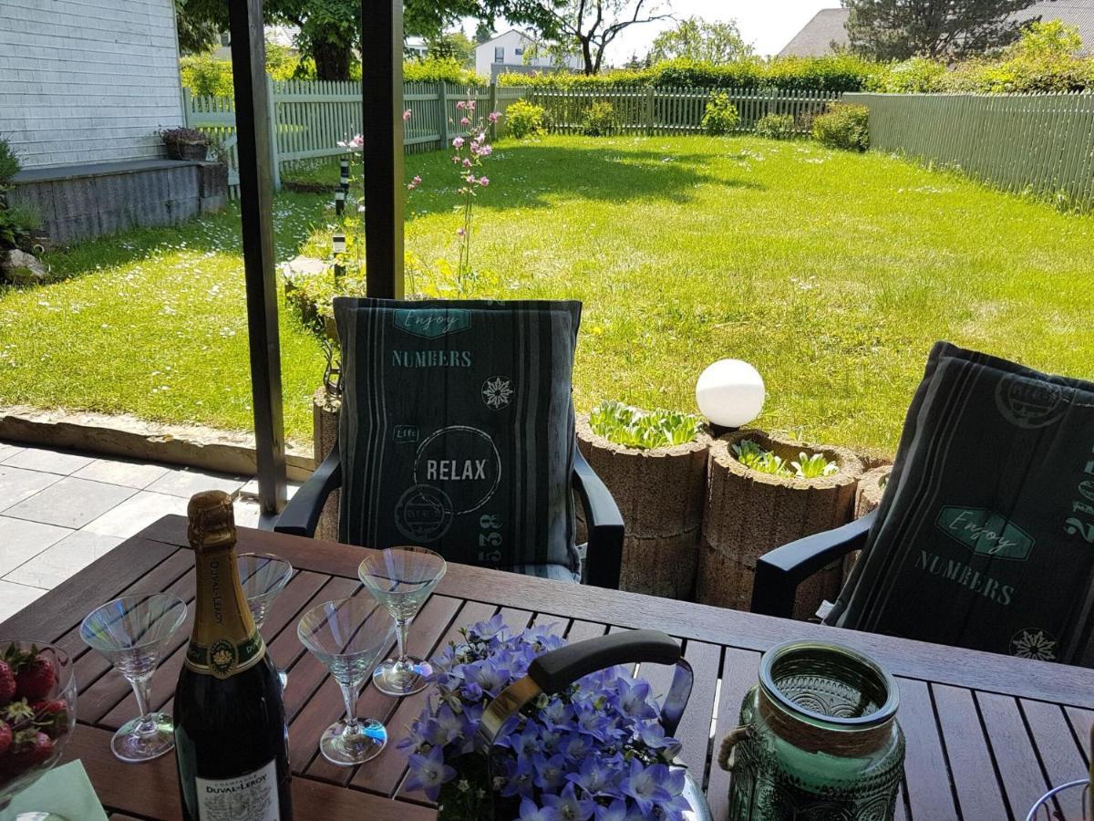 Apartment With Garden In A Wooded Setting Auw bei Prum Екстериор снимка